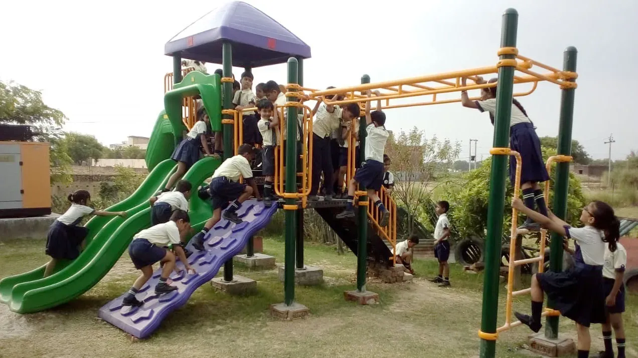 Finding the Right Outdoor Playground Equipment Suppliers