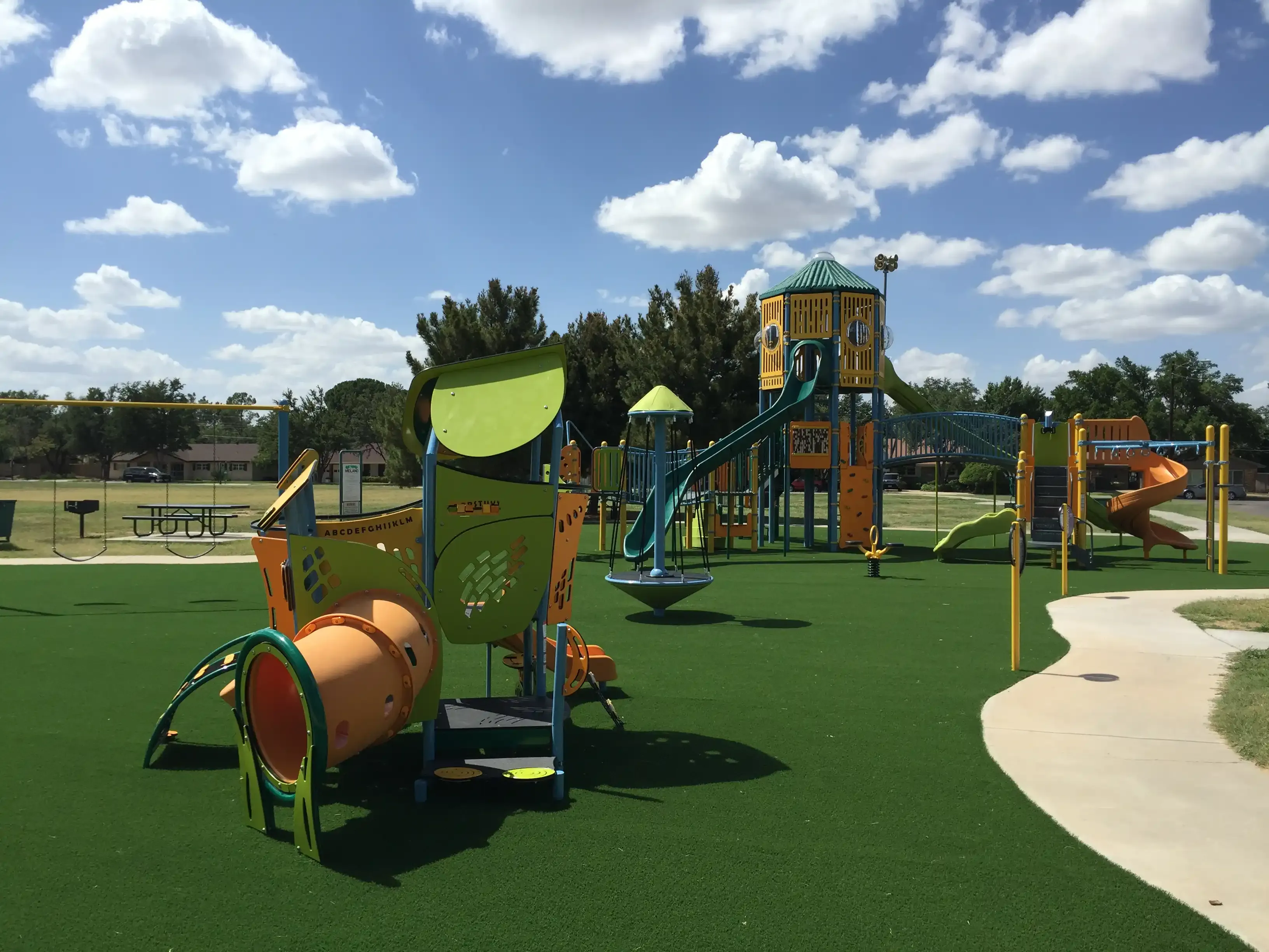Selecting Durable Commercial Playground Equipment for Texas Climate